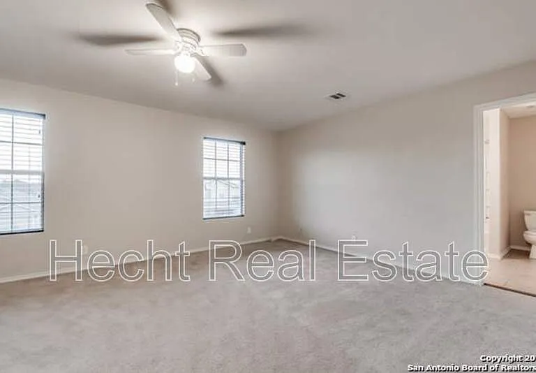 210 Mallow Grv — Photo 7