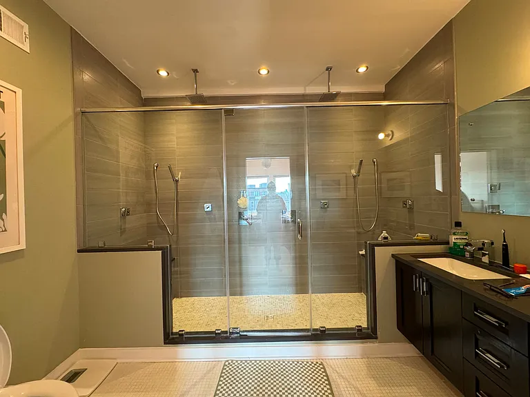 1314 Crease St — Photo 8