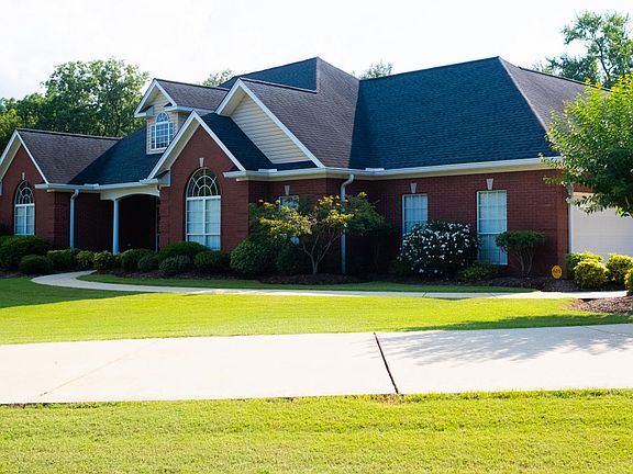 2nd image of 1403 Cedar Creek Ln