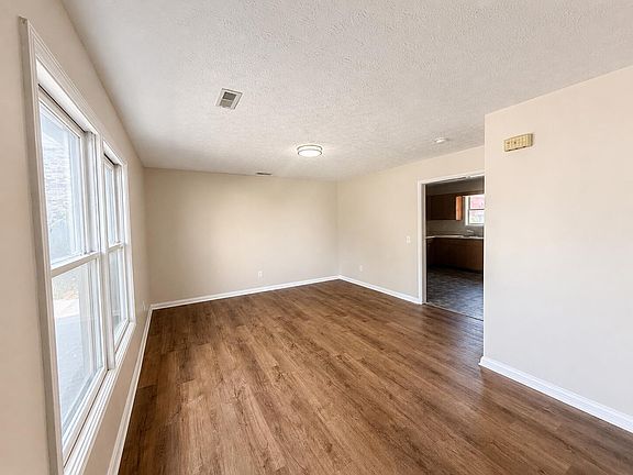 2nd image of 310 Pigeon Ct