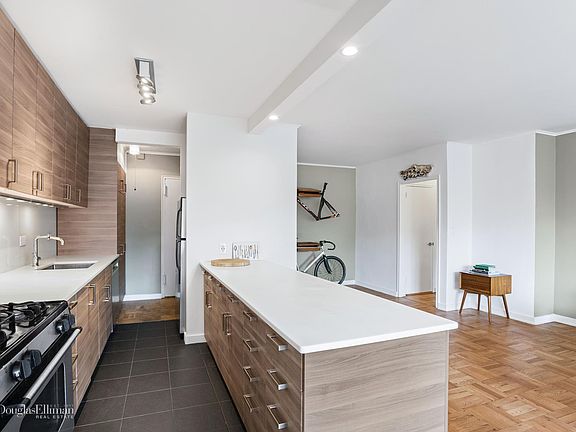 3rd image of 63 E 9th St APT 7P