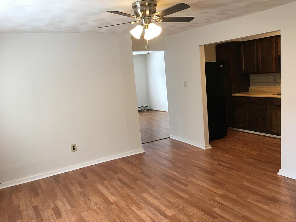 2nd image of 127 2nd Ave