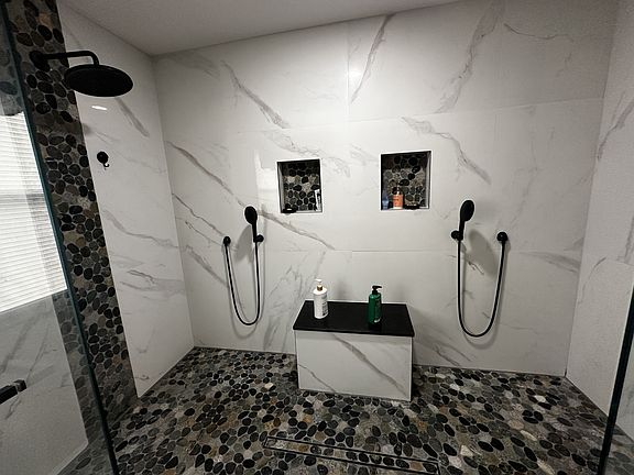 3rd image of 15040 SW 39th Cir