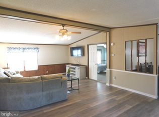 33 Cherry Dr W, Magnolia, DE 19962