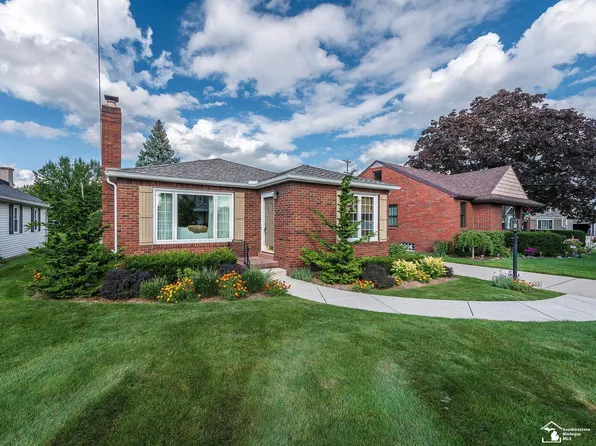 5944 Oakwood St, Monroe, MI 48161