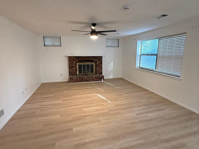 3201 NW Canterbury Pl — Photo 7