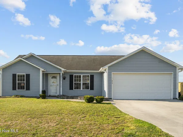 215 Cherry Blossom Drive, Richlands, NC 28574
