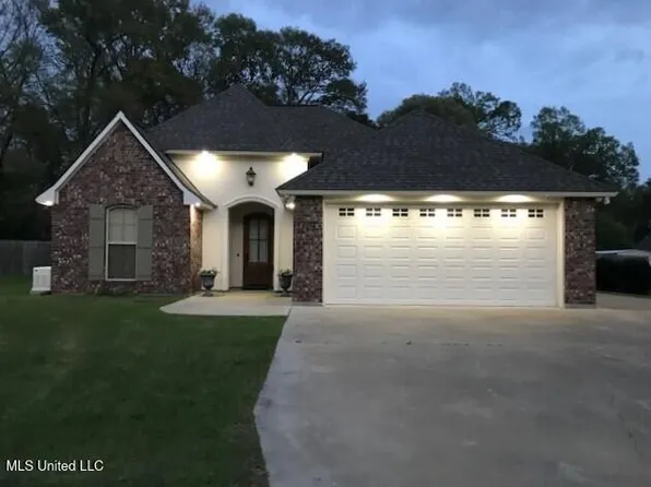 719 Highway 61 S, Natchez, MS 39120