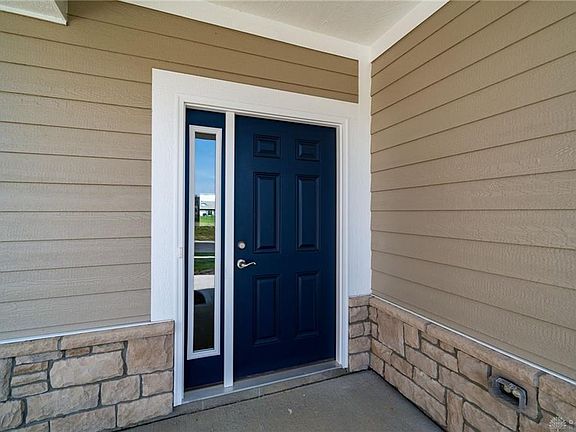 5th image of 912 Reeder Cir