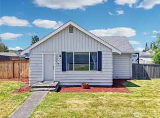 405 Calistoga St W, Orting, WA 98360