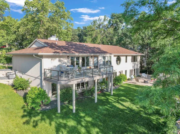 16933 256th Ave, Spirit Lake, IA 51360