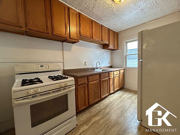 4th image of 17132 Northlawn St