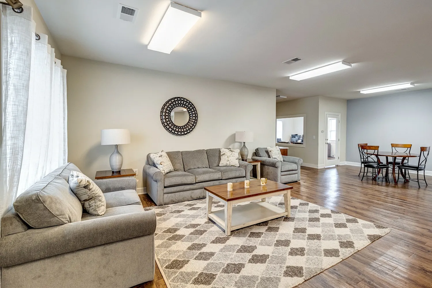 Ada Park Apartments — Photo 3