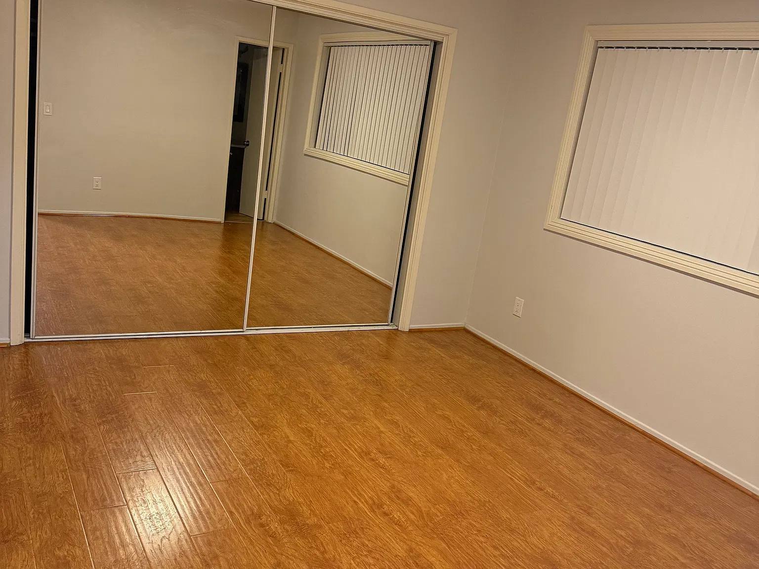 2 bed, 1000 sqft, $2,750 — Photo 4
