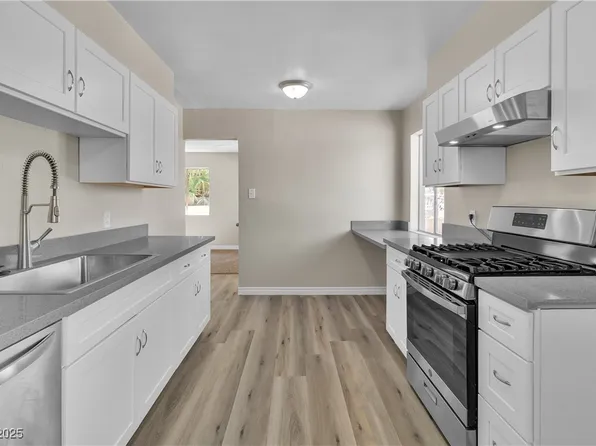 2716 Salt Lake St, North Las Vegas, NV 89030