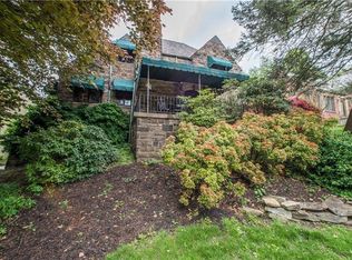 215 Ordale Blvd, Pittsburgh, PA