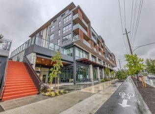 422 E 3rd St #557, North Vancouver, BC V7L 1E6