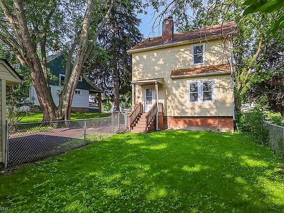 2nd image of 5077 Greenhurst Dr