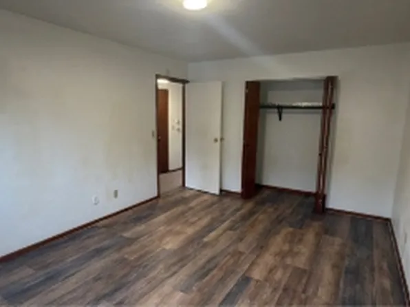 906 5th Ave S, Clinton, IA