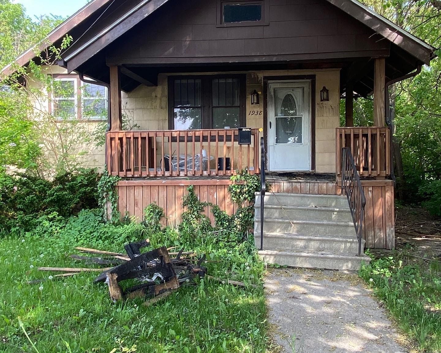 1938 S Jefferson Ave, Saginaw, MI 48601 Zillow