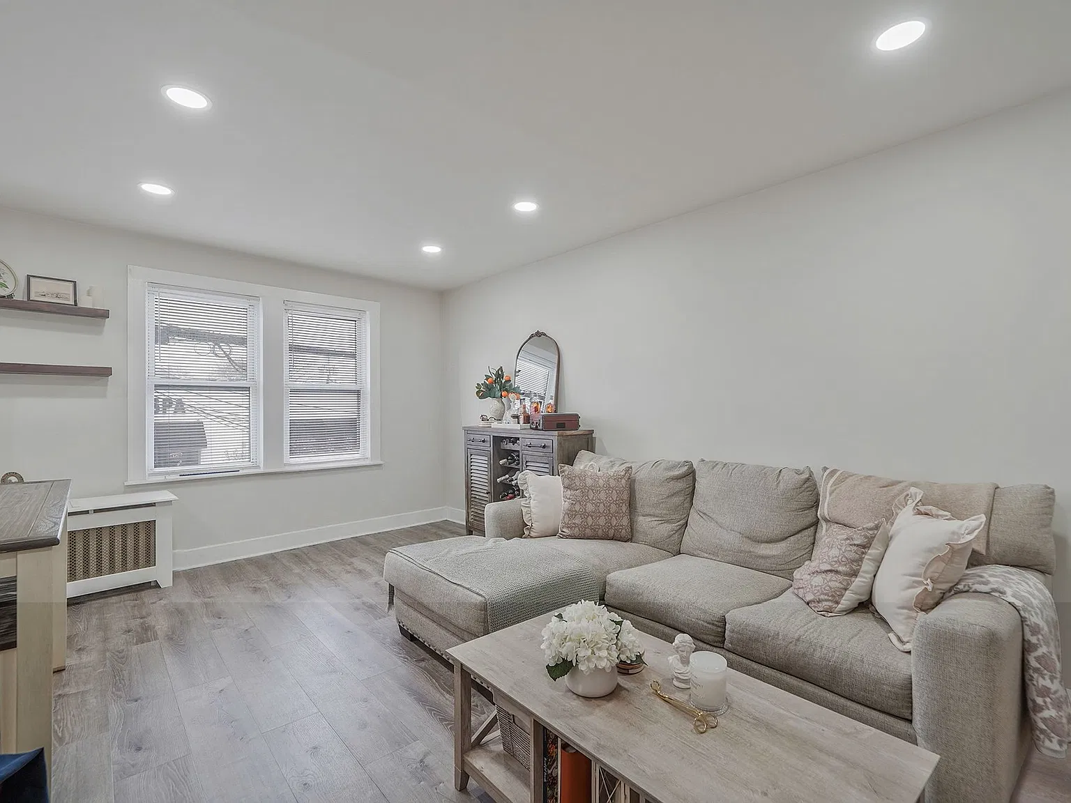 1 bed, $2,900 — Photo 1
