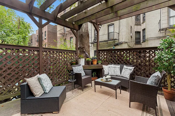 Sold by Corcoran | media 21