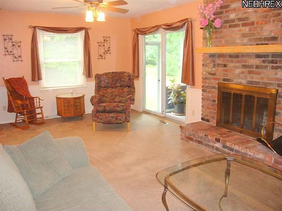3rd image of 9365 Sunrise Ct