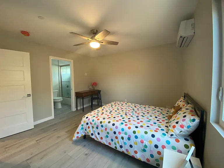 3659 Boundary St #A — Photo 10
