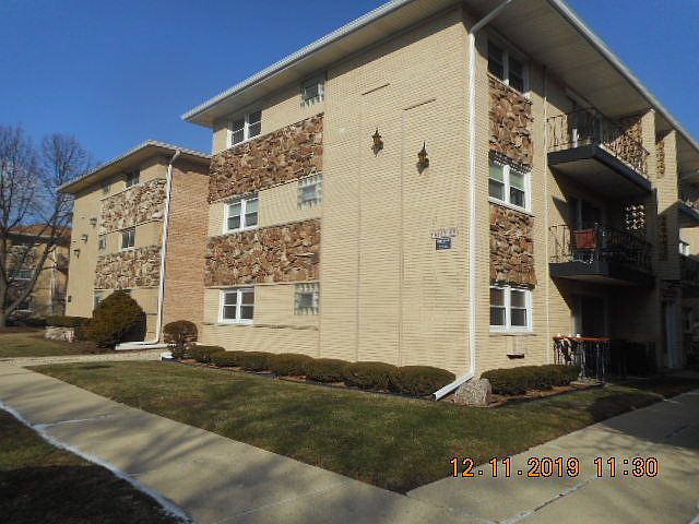 1st image of 6865 N Northwest Hwy #3C