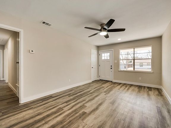 5th image of 2816 W Fuller Ave