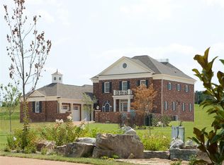 241 Mulberry Row Ct, Creve Coeur, MO 63141