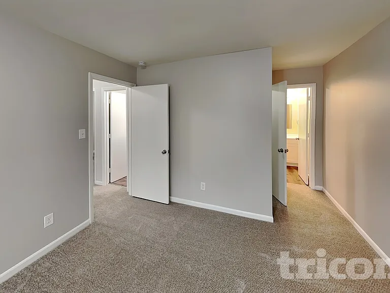 6010 Sullins Rd — Photo 7