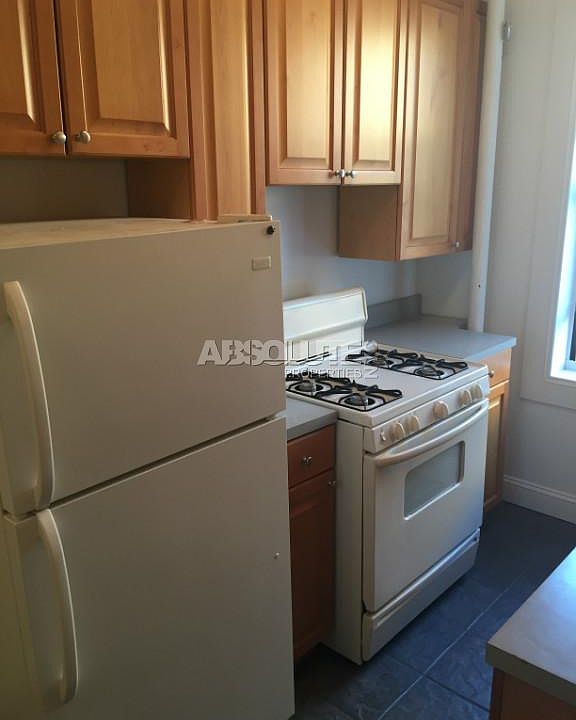 2nd image of 2860 Buhre Ave APT 6Y