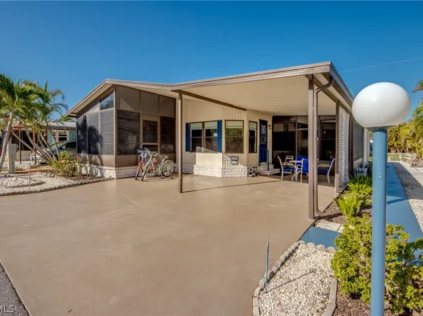 7169 Drum Dr, Saint James City, FL 33956