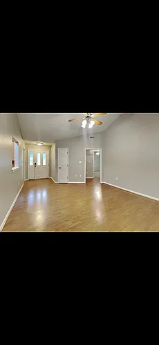 320 Tamarack Dr Photo 1