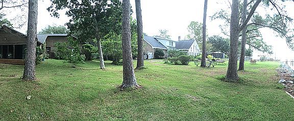3rd image of 1855 Bayshore Dr