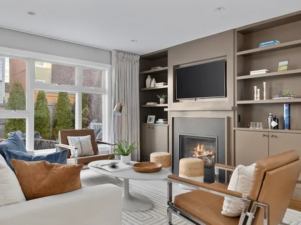 494 E 7th St, South Boston, MA 02127