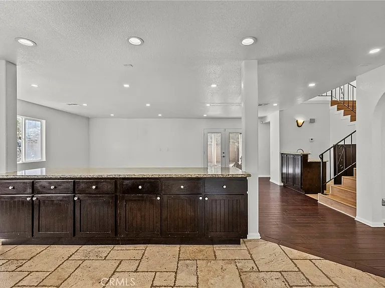 1138 Lakeview Dr — Photo 20