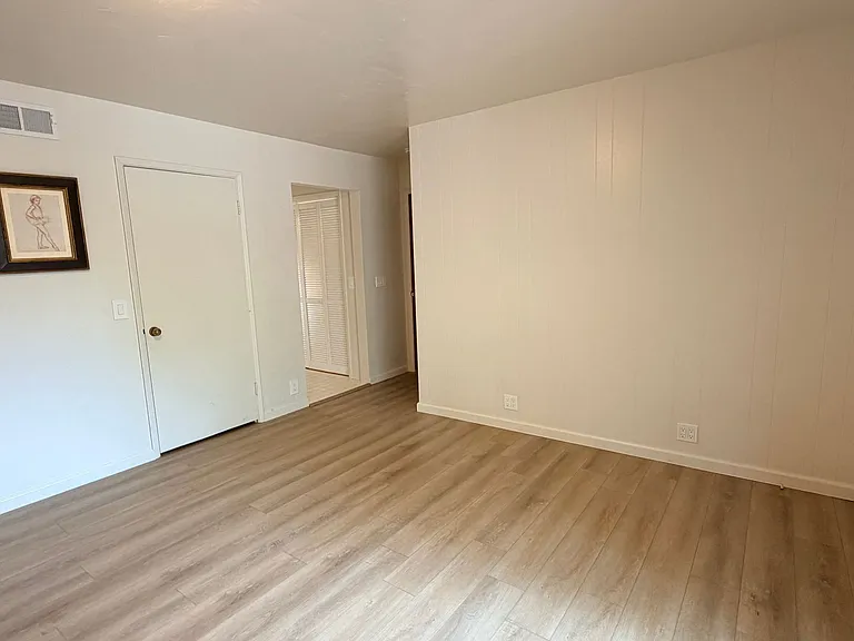 922 Maple St — Photo 36