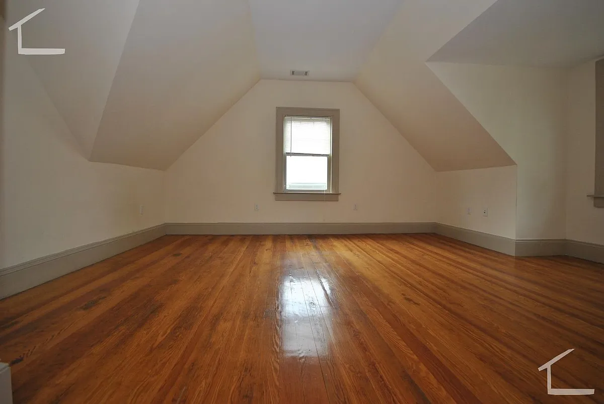 Building Photo - 64 Englewood Ave #2