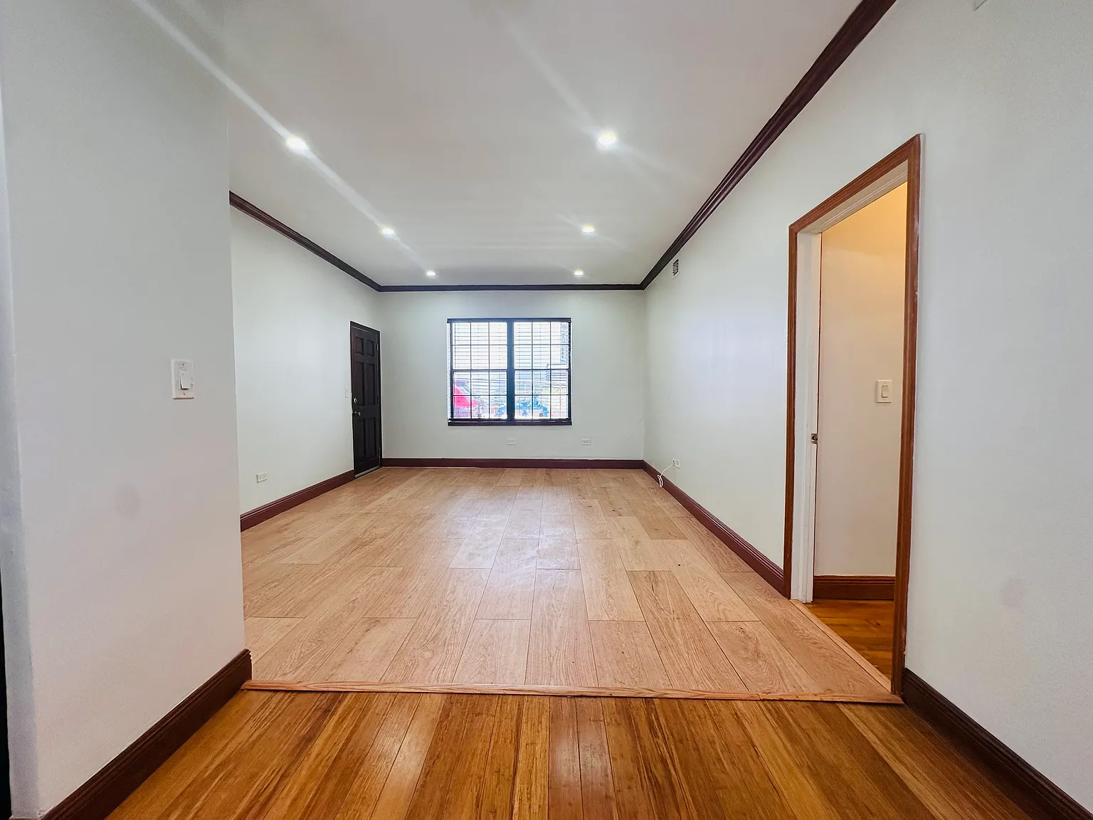 2 bed, 1150 sqft, $3,800 — Photo 3