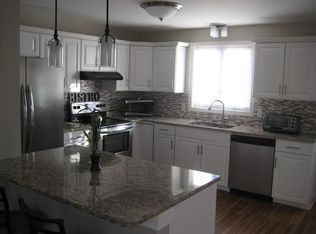 122 Pearl St, Dartmouth, MA 02748