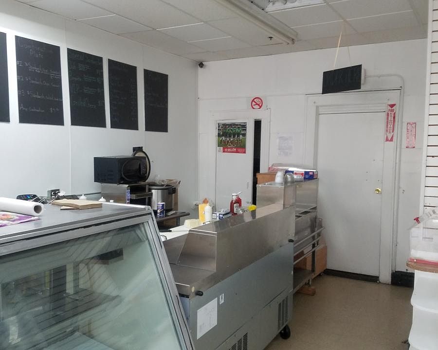 2nd image of 2122 Springfield Ave #2nd