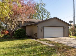 1221 Mill St, Zumbrota, MN 55992