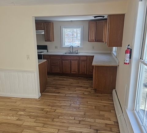 3rd image of 173 Locust St APT A