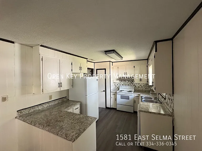 1581 E Selma St — Photo 5