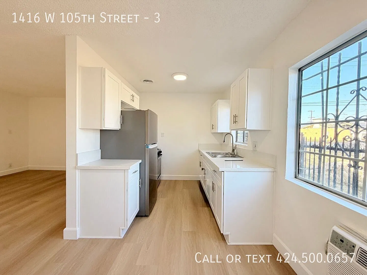 1 Free Month Special - 2bd/1.5ba With On-Site Parking! — Photo 2