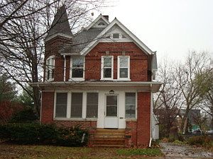 1st image of 694 Bateman St