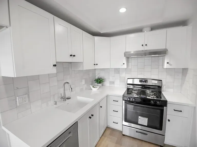 398 S Hill Blvd — Photo 29