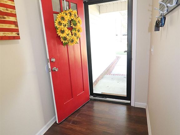 4th image of 2519 Westover Dr